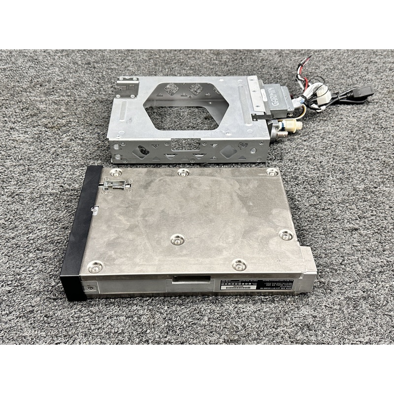 011-03300-40 Garmin GTX-335 ADS-b Out Transponder w Tray and Encoder (14 or 28V)