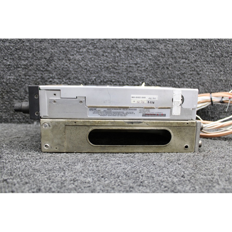 069-01032-0101 Bendix King KX-155A Nav, Comm, Glideslope Unit w Tray, Mods (28V)