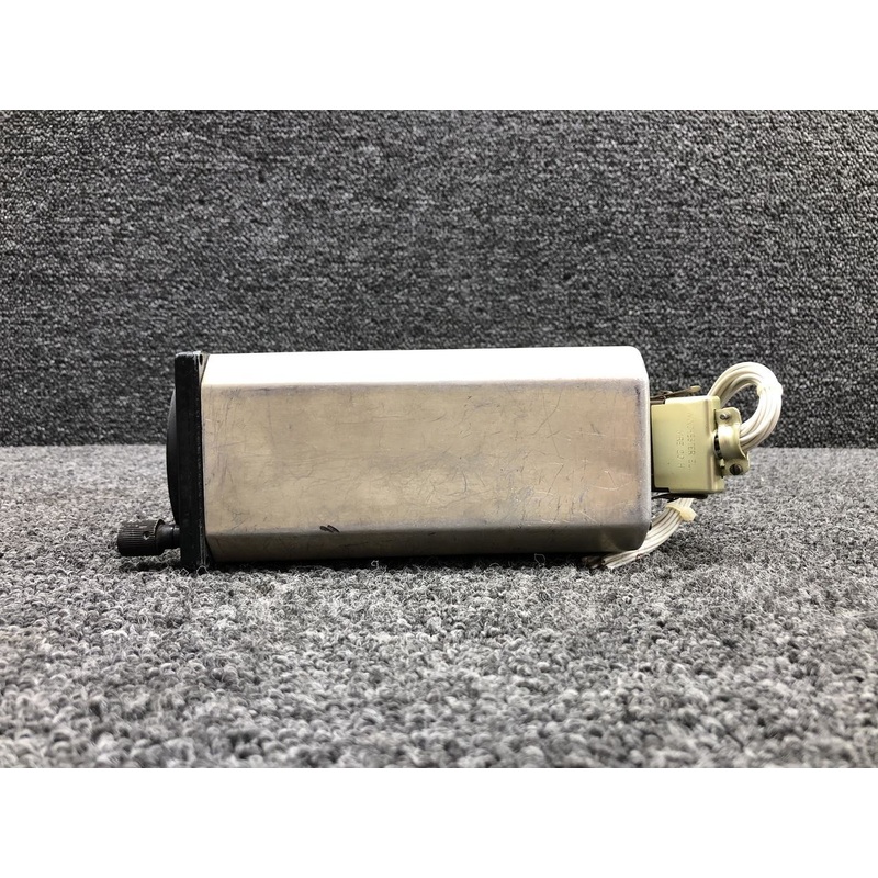 069-1010-04 (M/N: KI-211C) Beechcraft H35 King Radio Nav Indicator (Volts: 12)