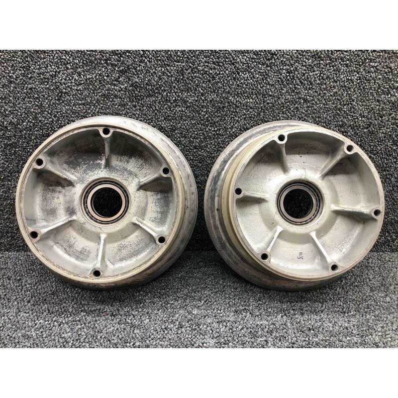 40-98A (ALT: C163001-0501) Cleveland 7.00-8 Main Gear Wheel Assembly