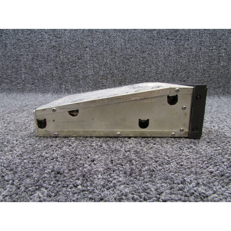 066-1038-00 Bendix King KR-86 ADF Receiver Radio with Tray (Volts: 14)