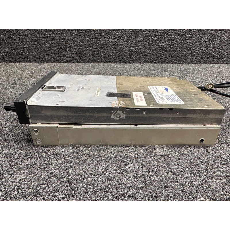 066-1088-00 King Radio KN-64 DME Transponder Unit with Tray (14 or 28V)