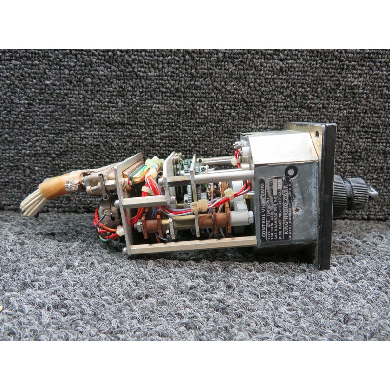 071-1012-1A King Radio KFS-590B VHF COMM Control