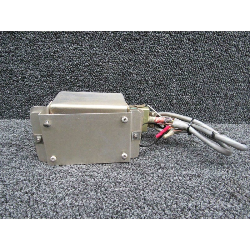 071-2008-00 King Radio KA-25 Isolation Amplifier W/ Mount