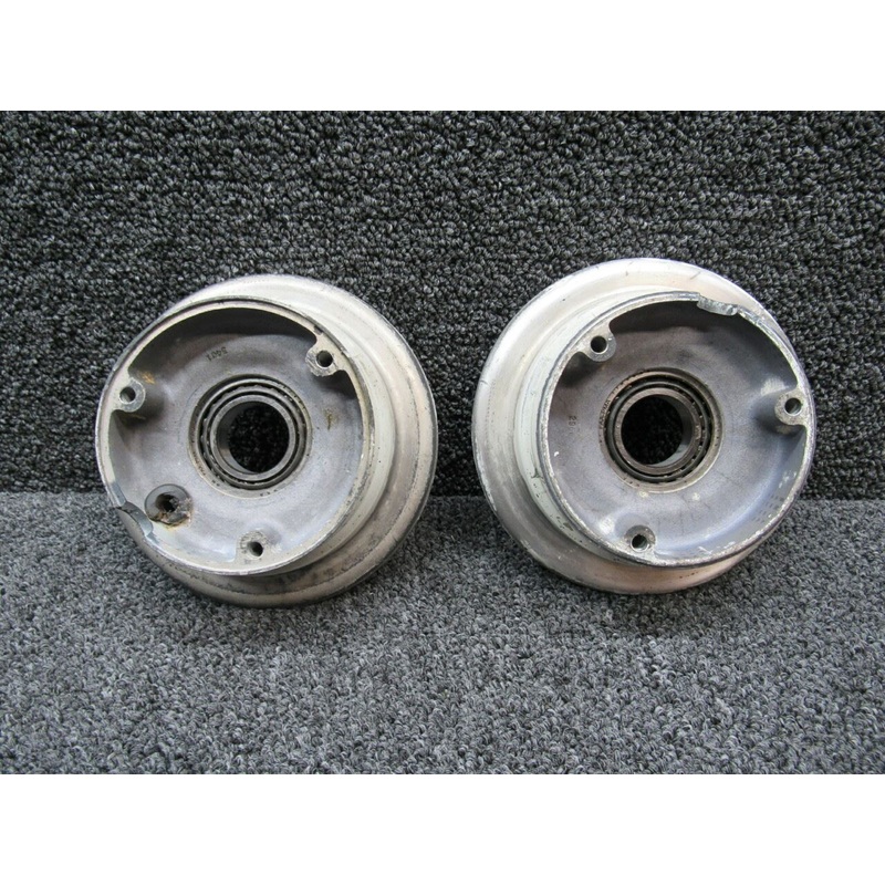 40-87A Beechcraft 95-B55 Cleveland 5.00-5 Nose Wheel Assembly