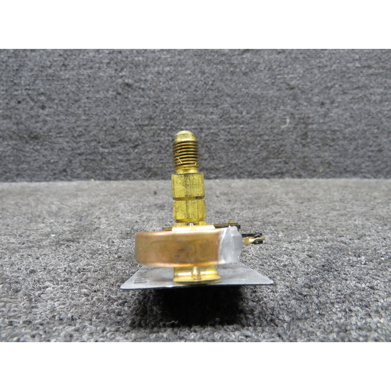 824731 Stewart-Warner Oil Pressure Gauge (Worn Face)