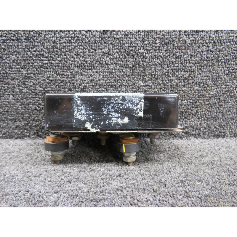 C669511-0101 Cessna Fuel Quantity Gauge Cluster Assembly (Worn Case) (Volts: 12)