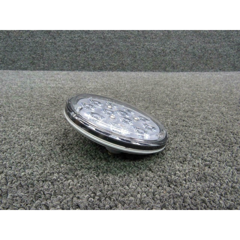 01-0771833-20 (M/N: P36P2L) Beech 58 Whelen Landing Light (Volts: 28)