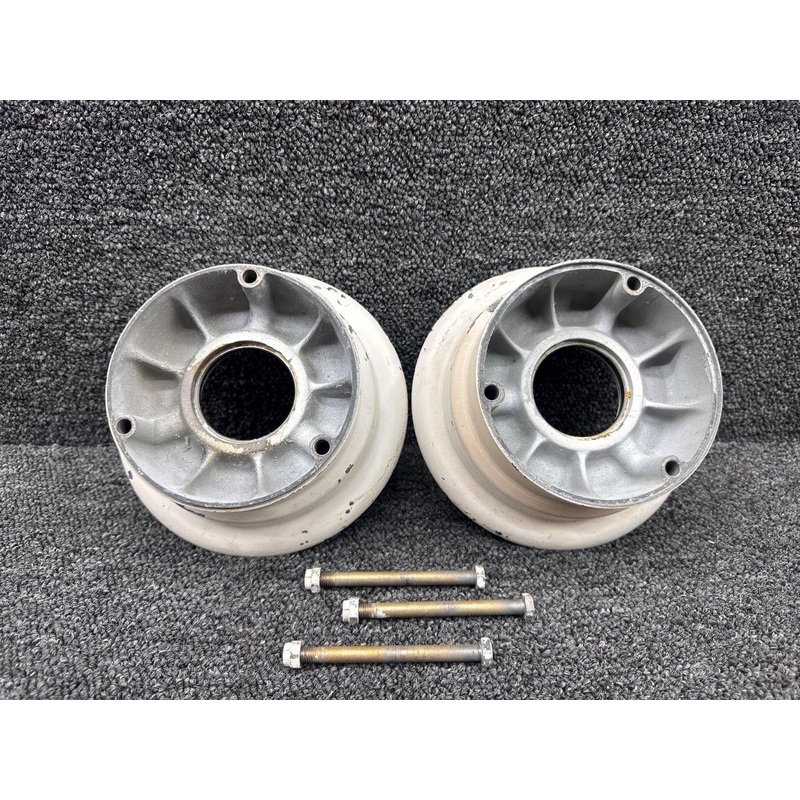 40-86 Cleveland 6.00-6 Main Gear Wheel Assembly (Painted)