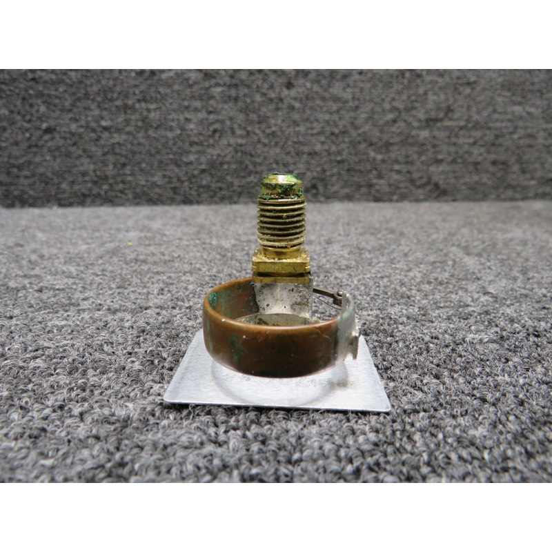 828092 Stewart-Warner Oil Pressure Indicator (Chipped Paint)