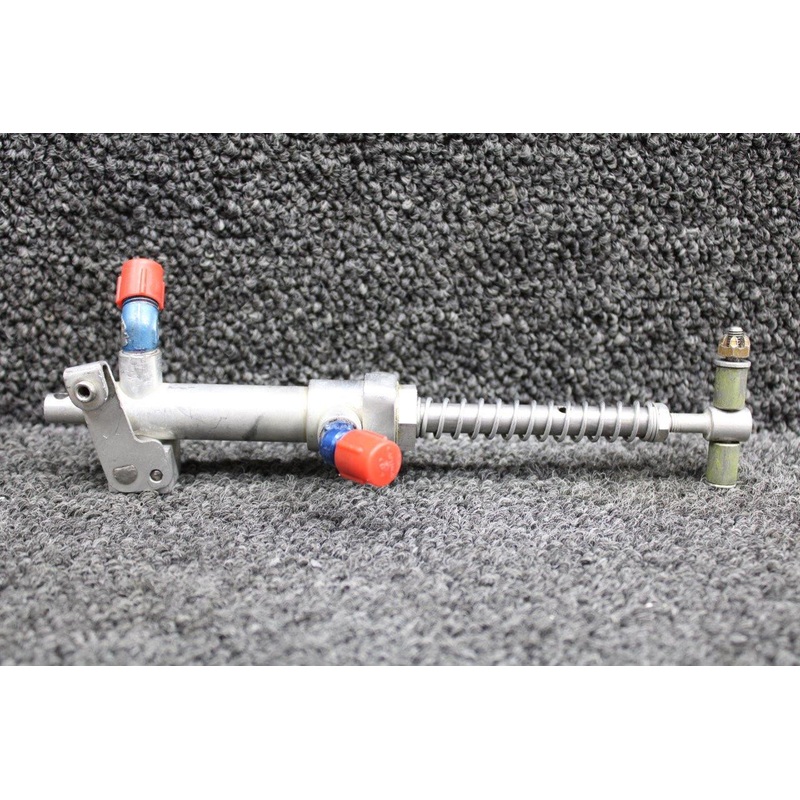 10-5 (Alt: 455-929) Piper PA24-250 Cleveland Master Brake Cylinder Assembly