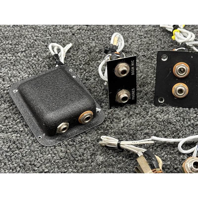 Beechcraft 95-B55 Mic Jack Set