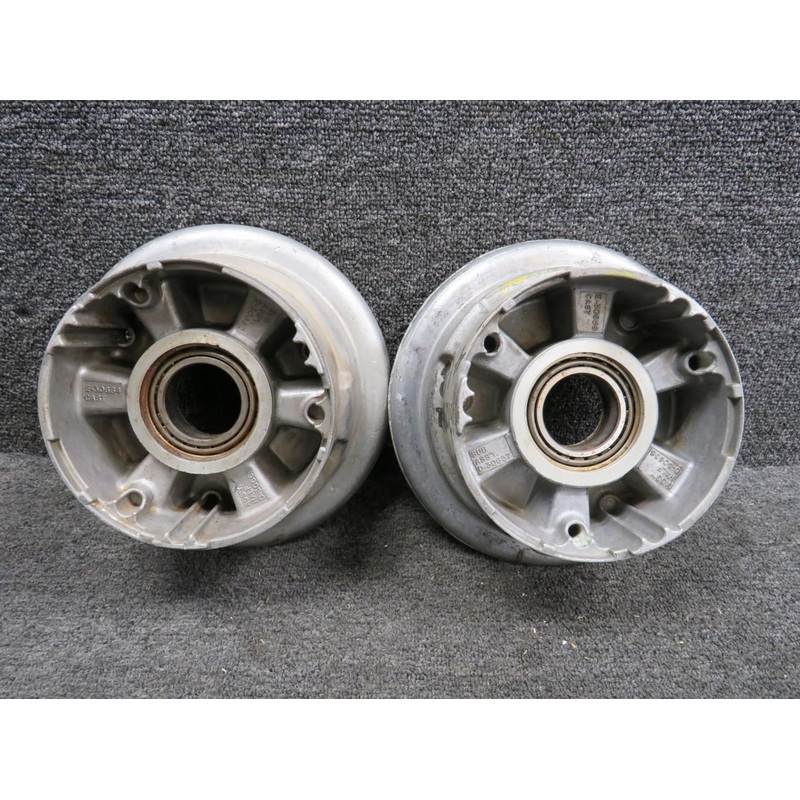 D30662, D30657 McCauley 6.00-6 Main Wheel Assembly (Chipped Paint)