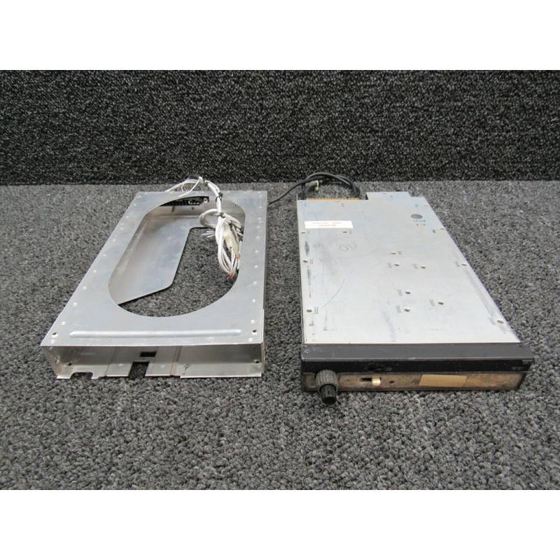 066-1088-00 King Radio KN-64 DME Transponder W/ Tray (Volts: 14/28) (CORE)