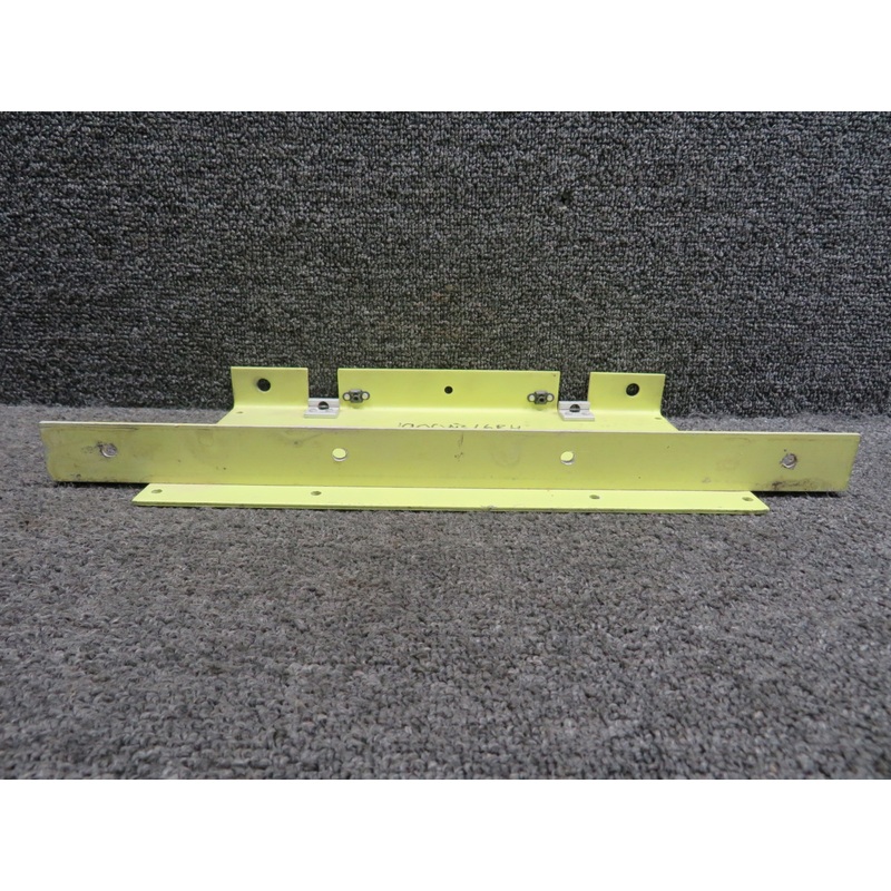 101-864214-15-511 Beechcraft 1900C Bracket Assembly