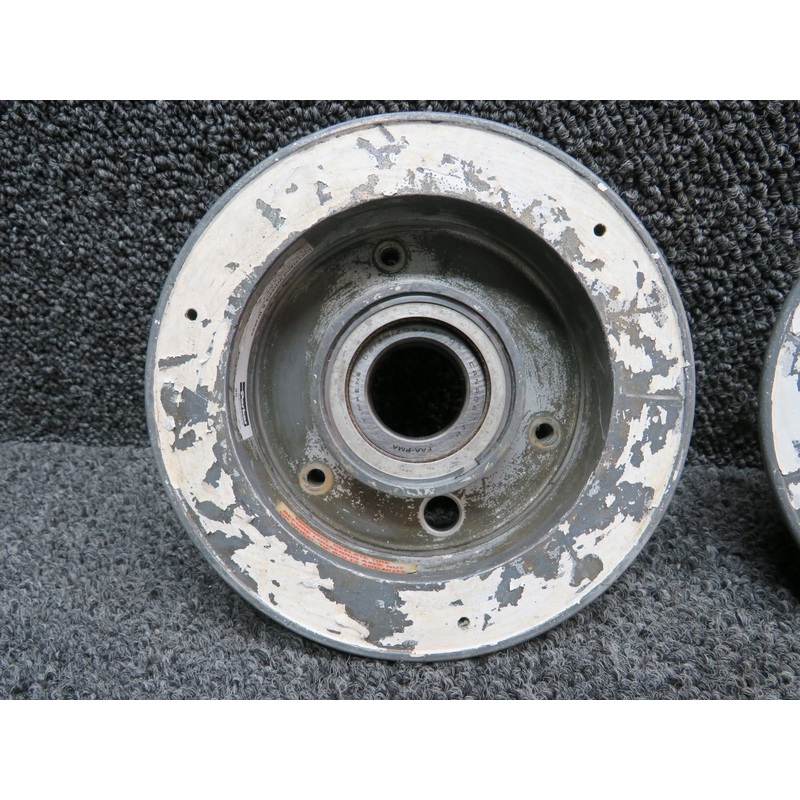 40-77B (Alt: 551-792) Cleveland Nose Wheel Assembly 5.00-5