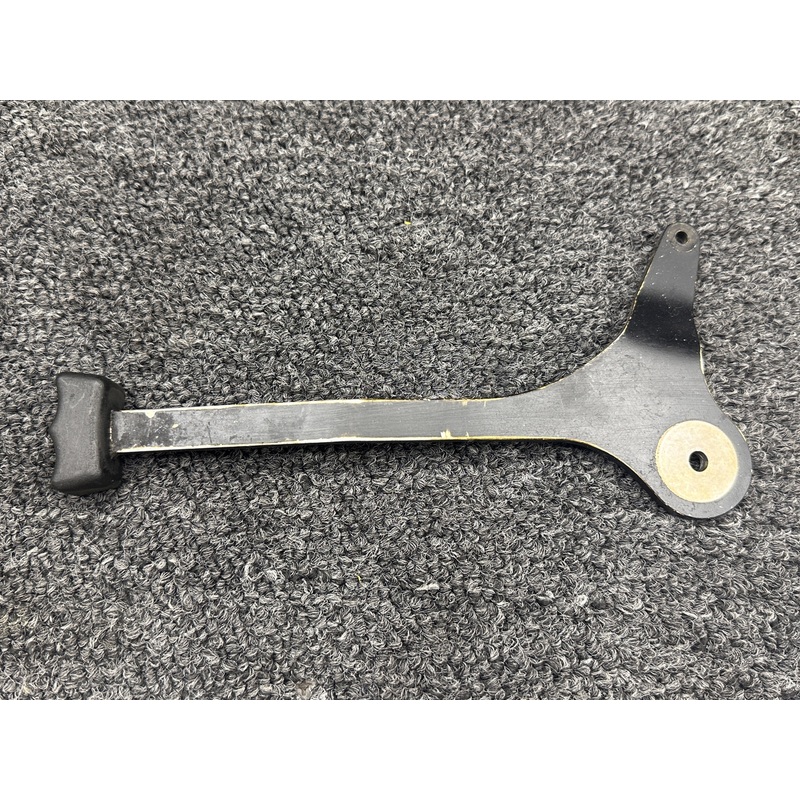 96-940028 Beechcraft 95-B55 Propeller Governor Lever Assembly RH