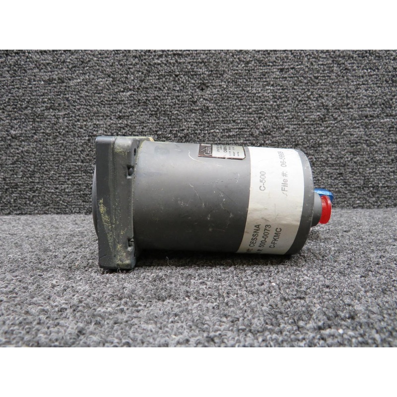 3001-0101 (Alt: C668511-0101) United Altitude Pressure Indicator, Lighted