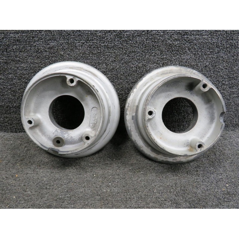 40-87 Cleveland 5.00-5 Wheel Assembly (No Bearings)