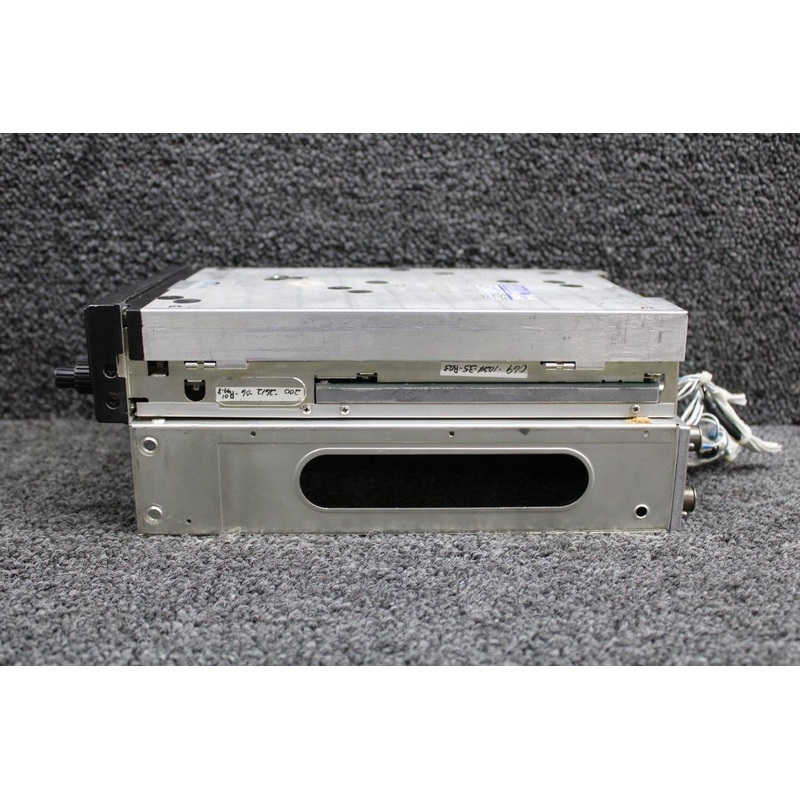069-1024-35 Bendix King KX-155 VHF Comm, Nav, GS Receiver with Tray (28V)