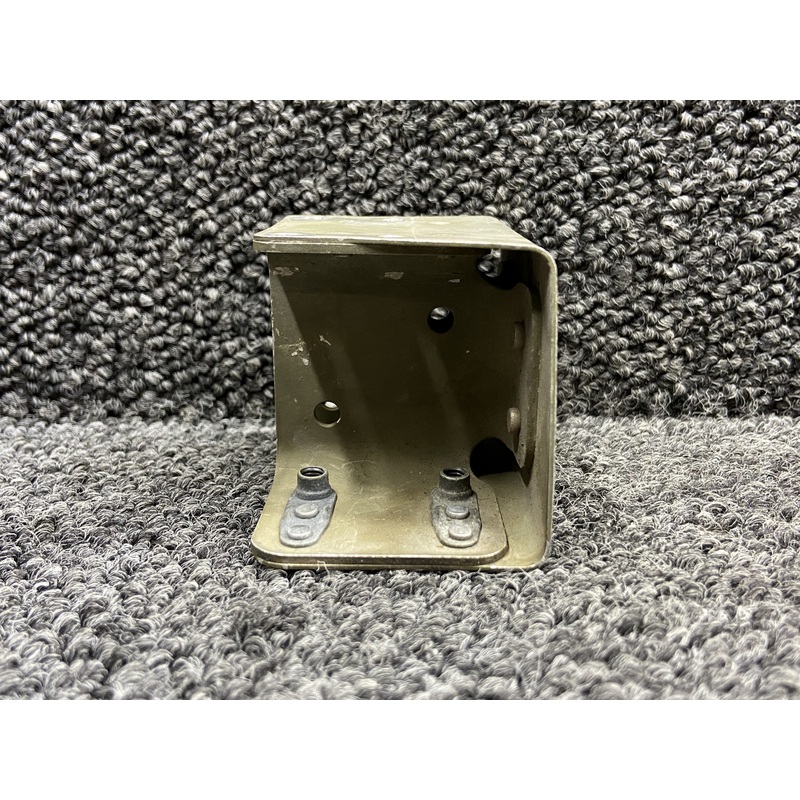 300-551574-3 Rockwell 700 Air Conditioner Actuator Mounting Bracket