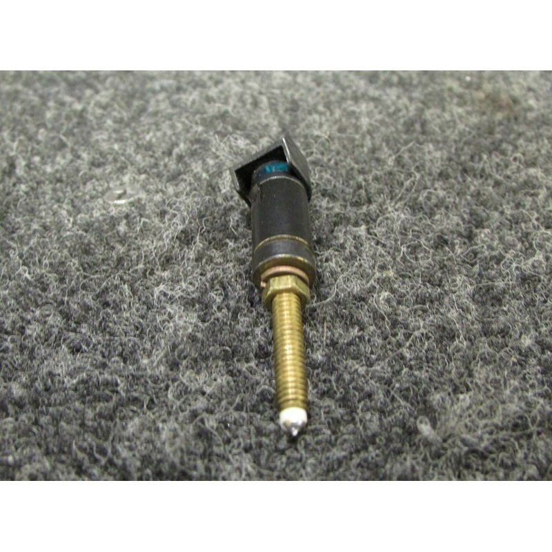 572-622 Whelen Green Post Light Bolt (NEW OLD STOCK) (SA)