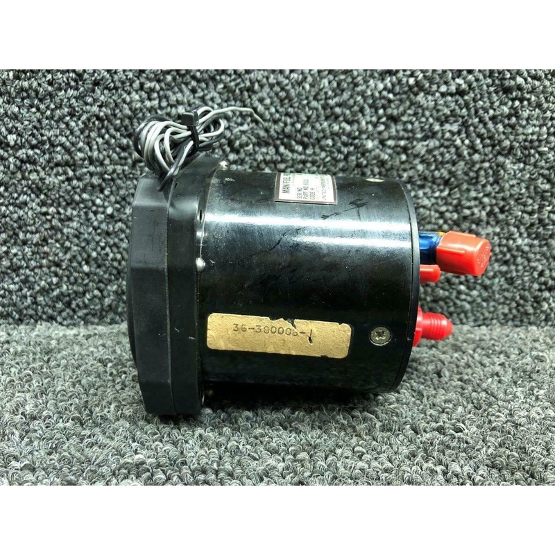 6331 United Instruments Manifold / Fuel Pressure Indicator Lighted (Volts: 13)