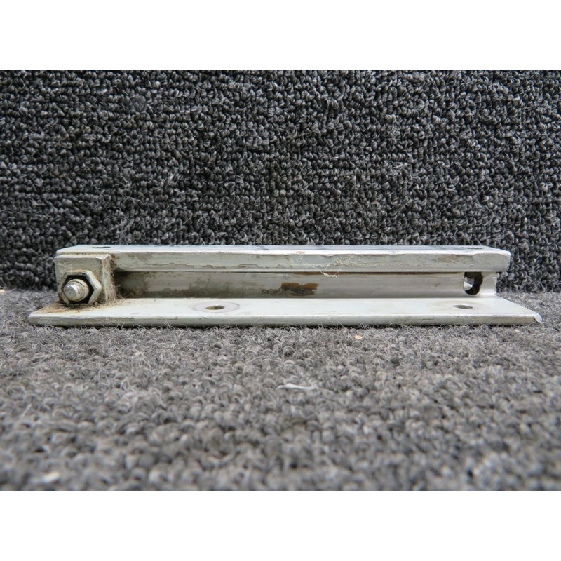 Beechcraft 35-33 RH Rear Co-Pilot Seat Mount