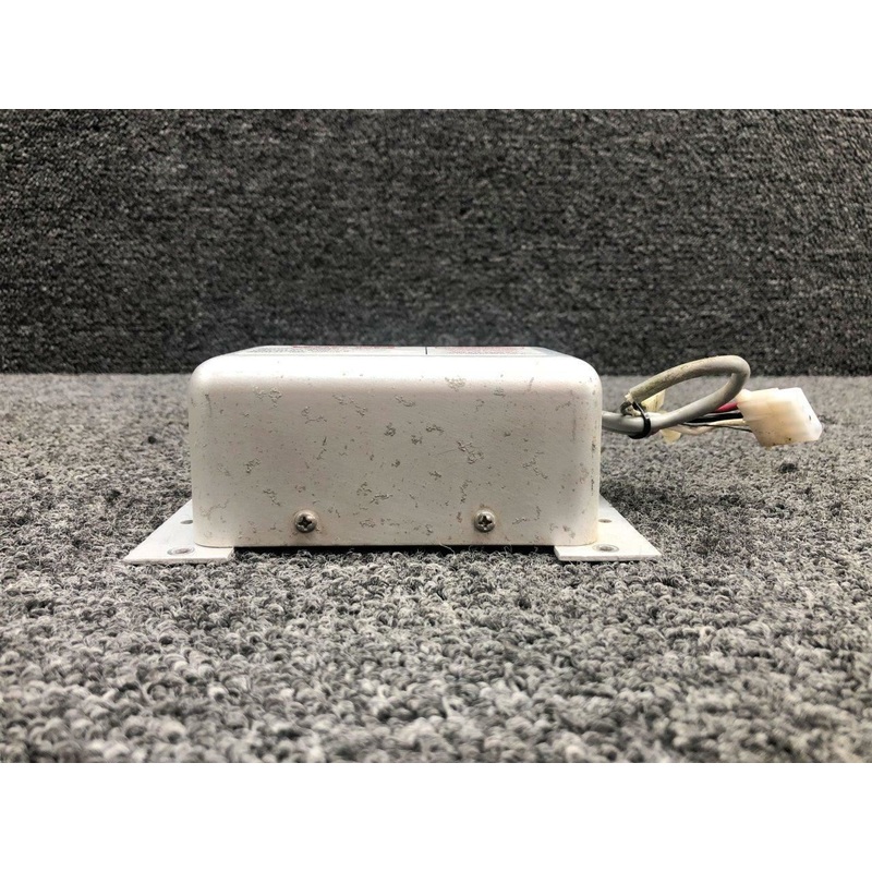 01-0770006-17 (M/N: 7000617) Cessna 172S Whelen Power Strobe Supply (V: 28)