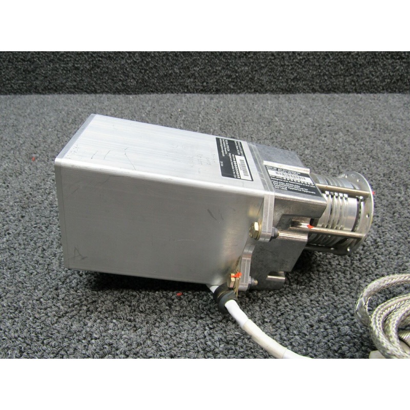 011-00877-20 Cirrus SR22T Garmin GSA80 Yaw Servo (Volts: 28) (Hours: 695.5)