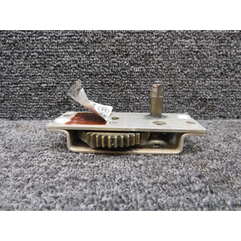 1M2-4 Airborne Fuel Selector Assembly RH (Minus Knob)