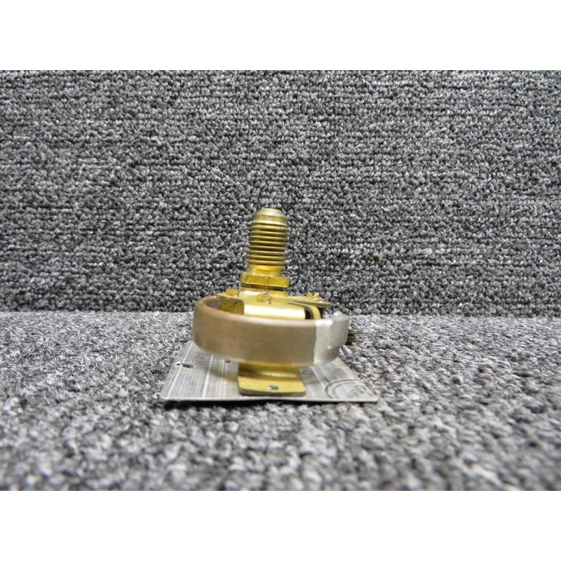 818-406 Stewart-Warner Fuel Pressure Indicator (Worn, Chipped Paint)