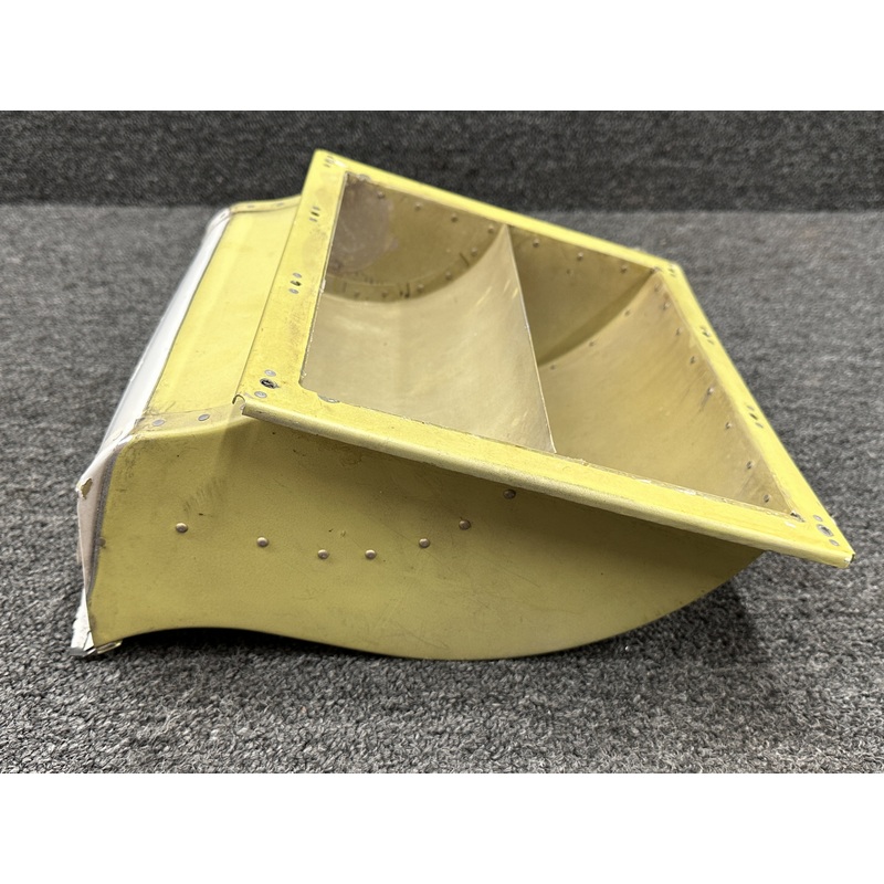 101-120101-9, 101-120101-5 Beechcraft B200 Duct Assembly