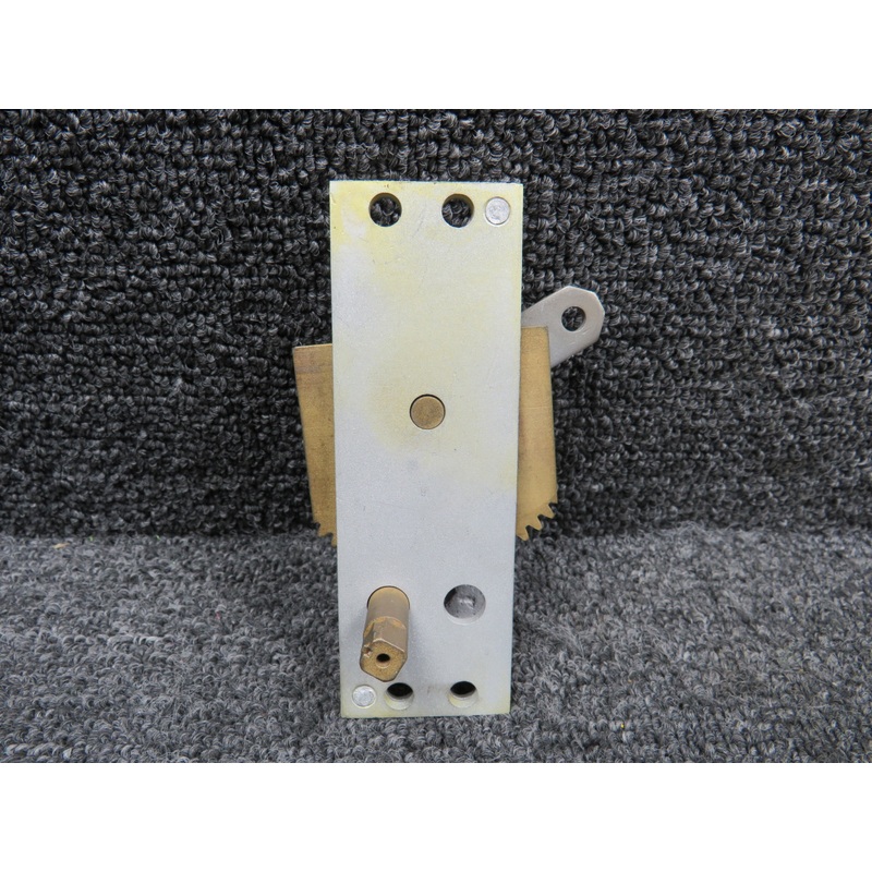 1M2-8 (Use: C100098-6) Airborne Fuel Selector Gear Box Assy RH (Minus Knob)