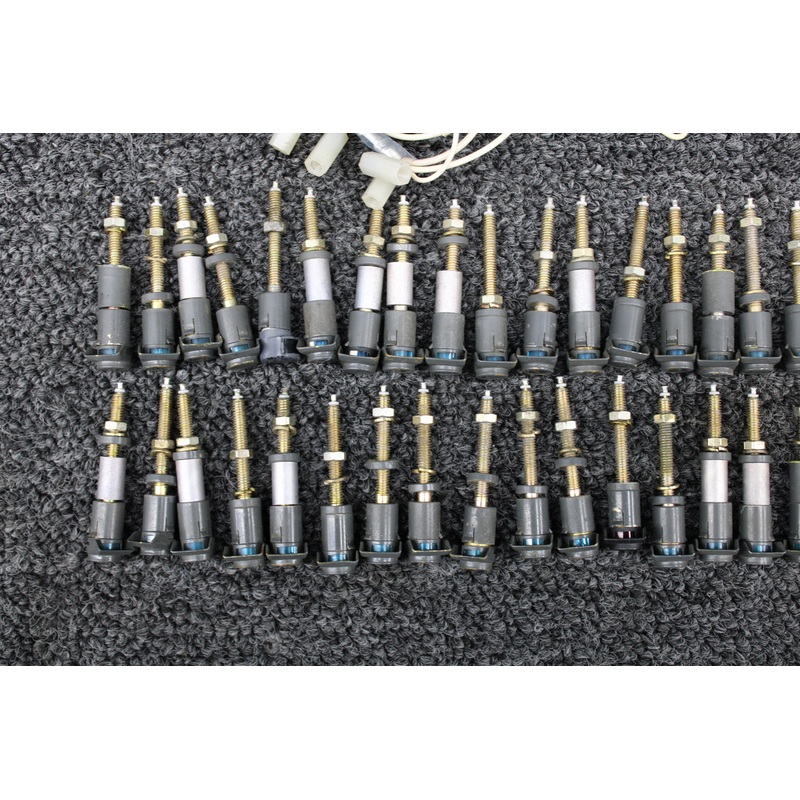 20-0307T-B-24 Rockwell 700 Instrument Post Light Set