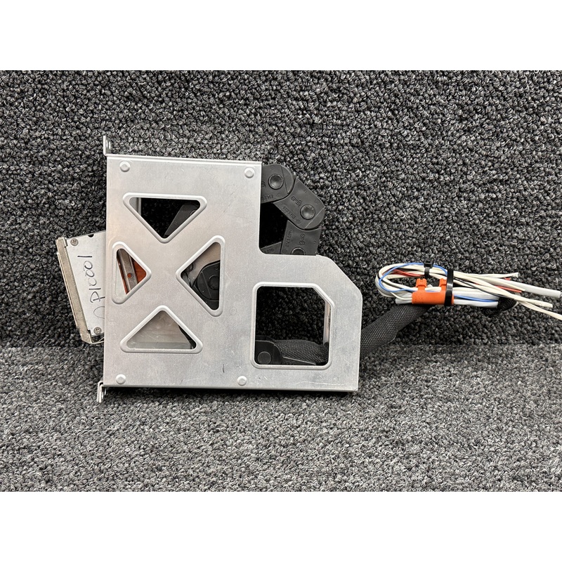 115-00483-00 Garmin G1000 Connector and Mount Assembly