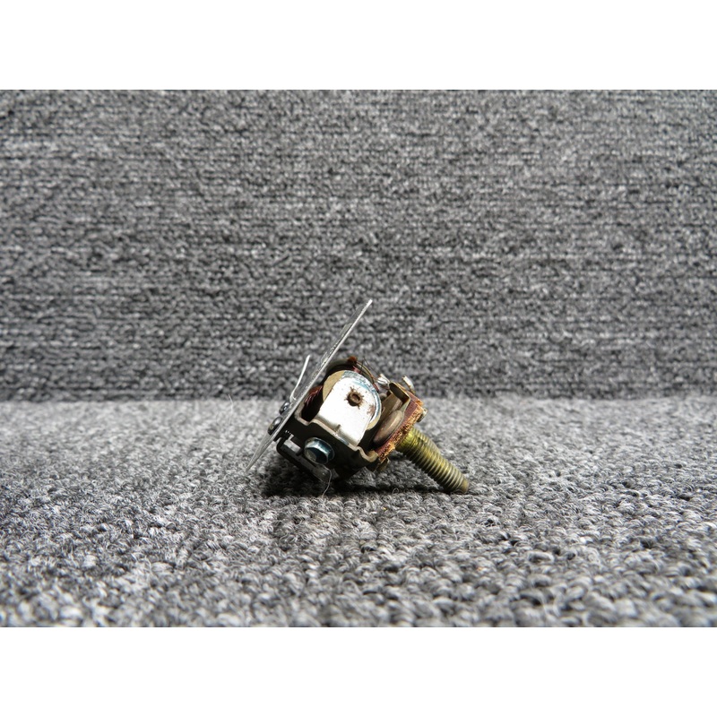 819478 Stewart-Warner Left Main Fuel Quantity Indicator (Loose Needle) (Core)