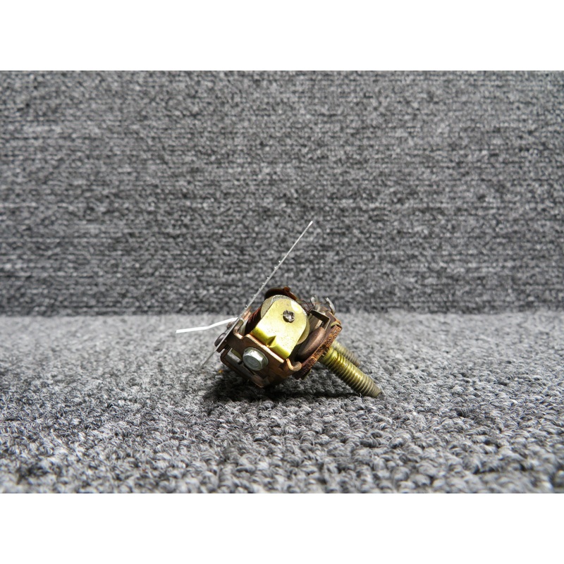 813137 Stewart-Warner Oil Temperature Indicator (Broken Needle) (Core)