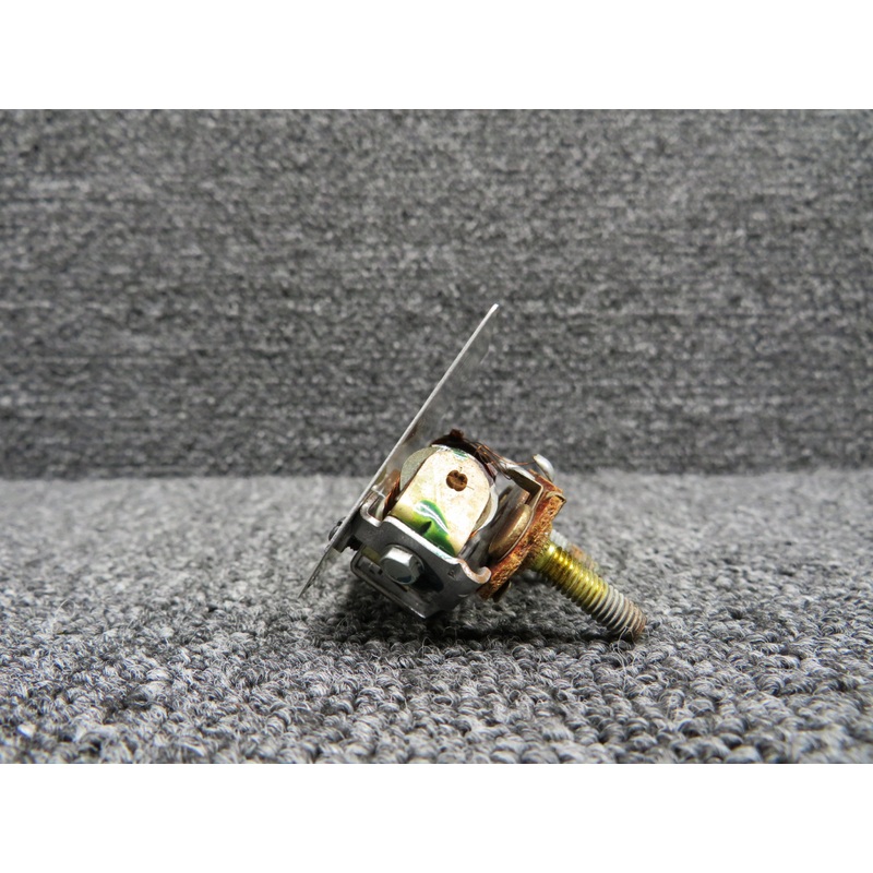819140 Stewart-Warner Left Fuel Quantity Indicator (Faded, Yellowed Indications)