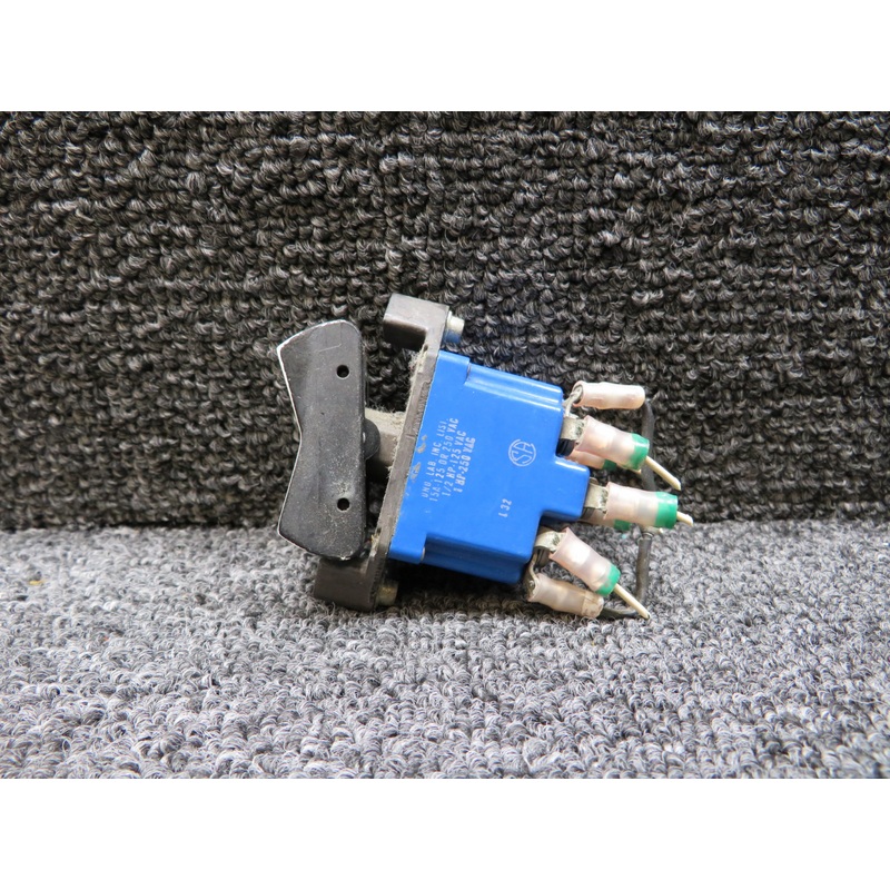 2TP1-3 Honeywell Rocker Switch with Automatic-Manual Labels