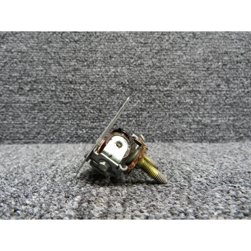 827809 Stewart-Warner Left Fuel Quantity Indicator
