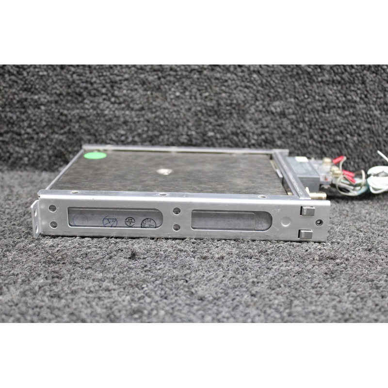 011-00987-00 Garmin GDL-69A Satellite Radio Receiver with Tray and Mod (14, 28V)
