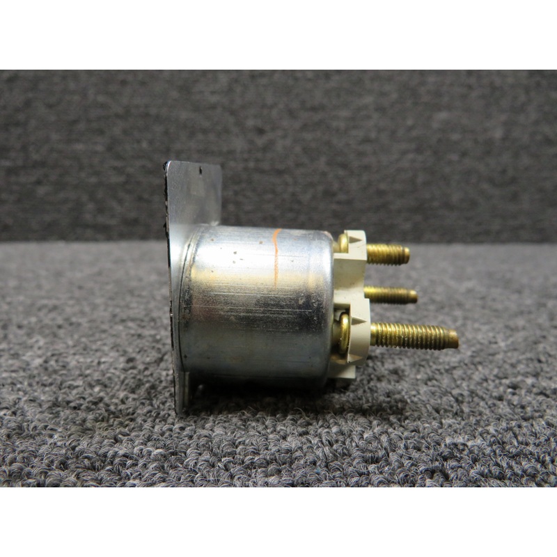 824729 Stewart-Warner Oil Temperature Indicator (Worn, Chipped Face)