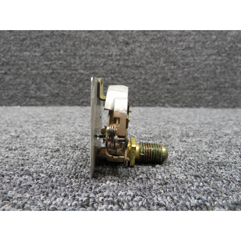 813115 Stewart-Warner Fuel Pressure Indicator (Faded Indications)