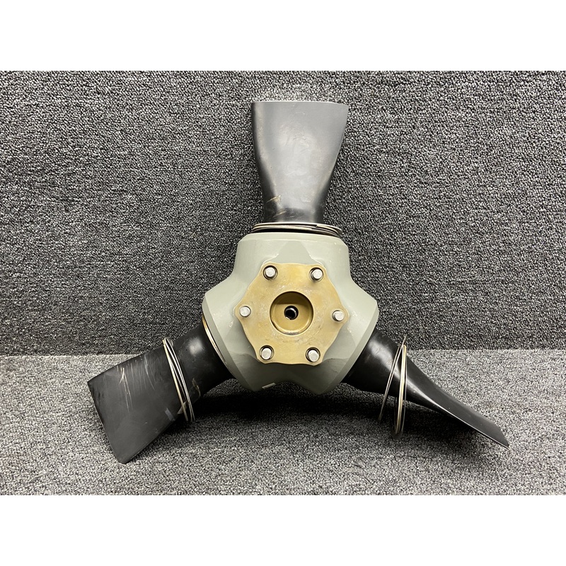 B3D36C433-C McCauley Three Blade Propeller Hub w Logbooks (Prop Struck) (Core)