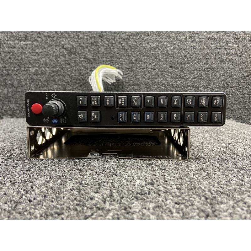 011-03568-20 Garmin GMA-1360D Marker Beacon, Audio Control Panel w Tray (14-28V)