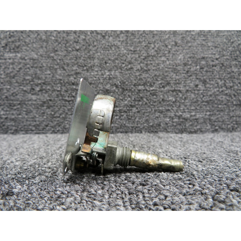 827956 Stewart-Warner Oil Temperature Indicator