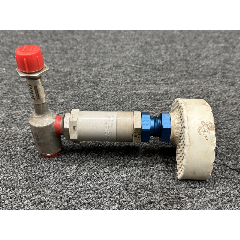 100-920037-20, P106-533 Beechcraft B200 Fuel Strainer Assembly with Pump RH