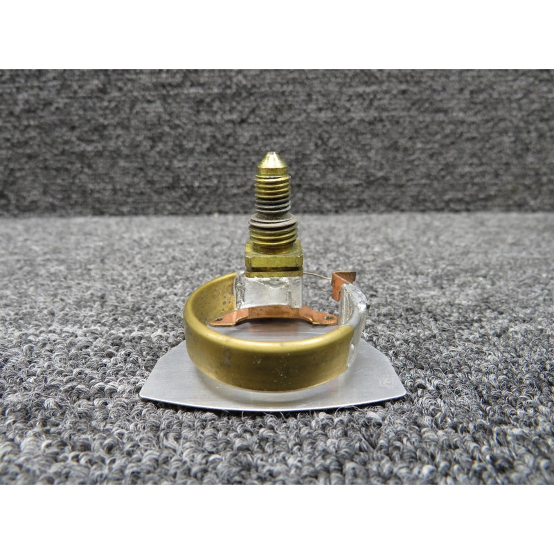 427769 Stewart-Warner Oil Temperature Indicator (Broken Needle, Core)