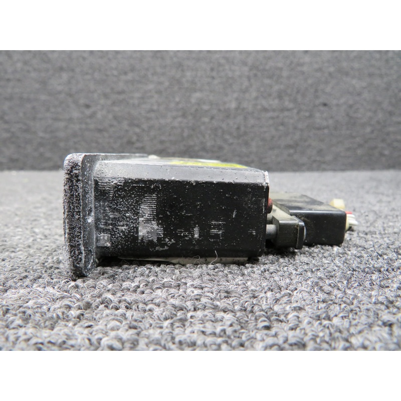 065-0032-01 King Radio Annunciator Pannel w Mods and Connector (28V)